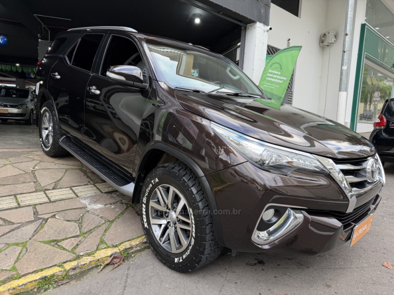 HILUX SW4 2.8 SRX 4X4 16V TURBO INTERCOOLER DIESEL 4P AUTOMÁTICO - 2017 - BENTO GONçALVES