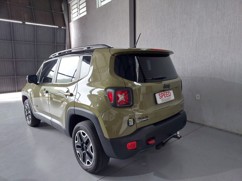 RENEGADE 2.0 16V TURBO DIESEL TRAILHAWK 4P 4X4 AUTOMÁTICO - 2016 - SãO SEBASTIãO DO CAí