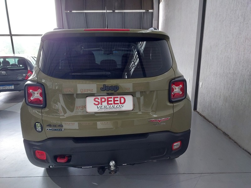 RENEGADE 2.0 16V TURBO DIESEL TRAILHAWK 4P 4X4 AUTOMÁTICO - 2016 - SãO SEBASTIãO DO CAí