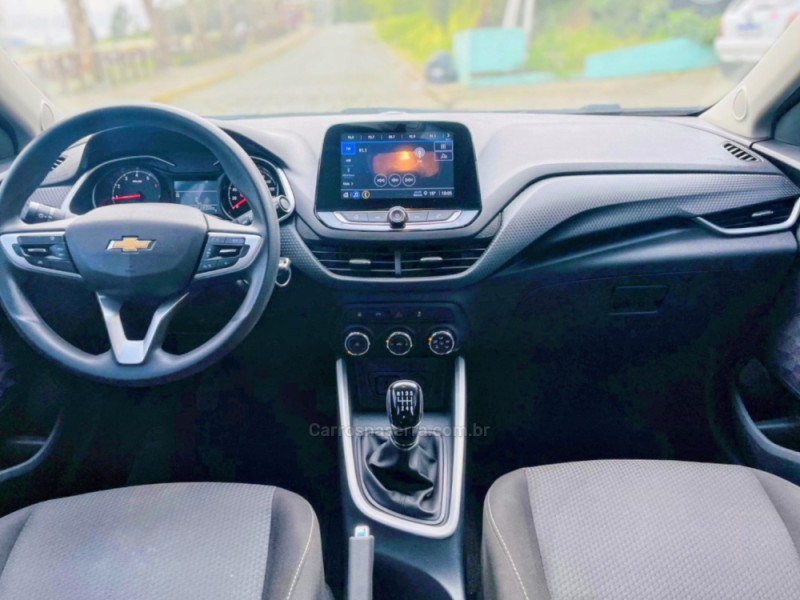 ONIX 1.0 SEDAN PLUS LT 12V FLEX 4P MANUAL - 2024 - NOVO HAMBURGO