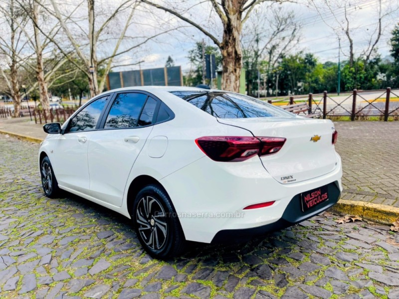 ONIX 1.0 SEDAN PLUS LT 12V FLEX 4P MANUAL - 2024 - NOVO HAMBURGO