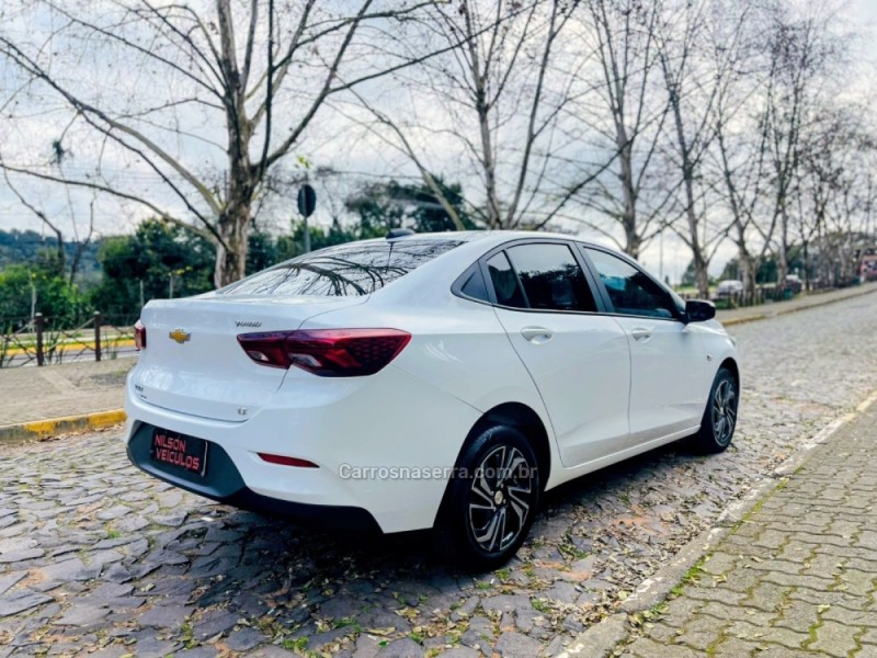 ONIX 1.0 SEDAN PLUS LT 12V FLEX 4P MANUAL - 2024 - NOVO HAMBURGO