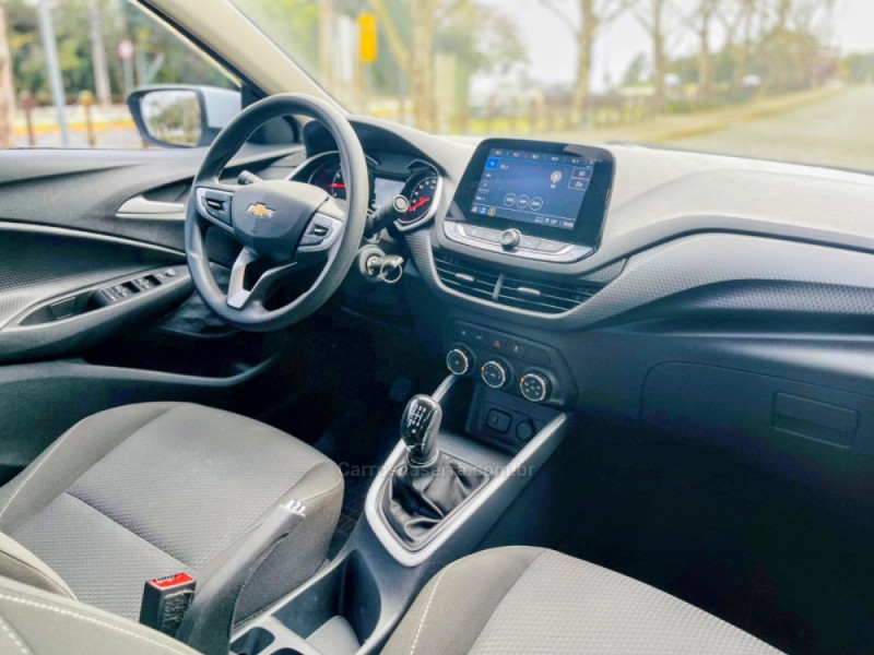 ONIX 1.0 SEDAN PLUS LT 12V FLEX 4P MANUAL - 2024 - NOVO HAMBURGO