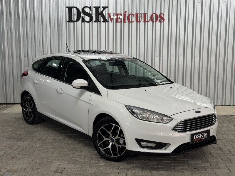 FOCUS 2.0 TITANIUM HATCH 16V FLEX 4P AUTOMÁTICO