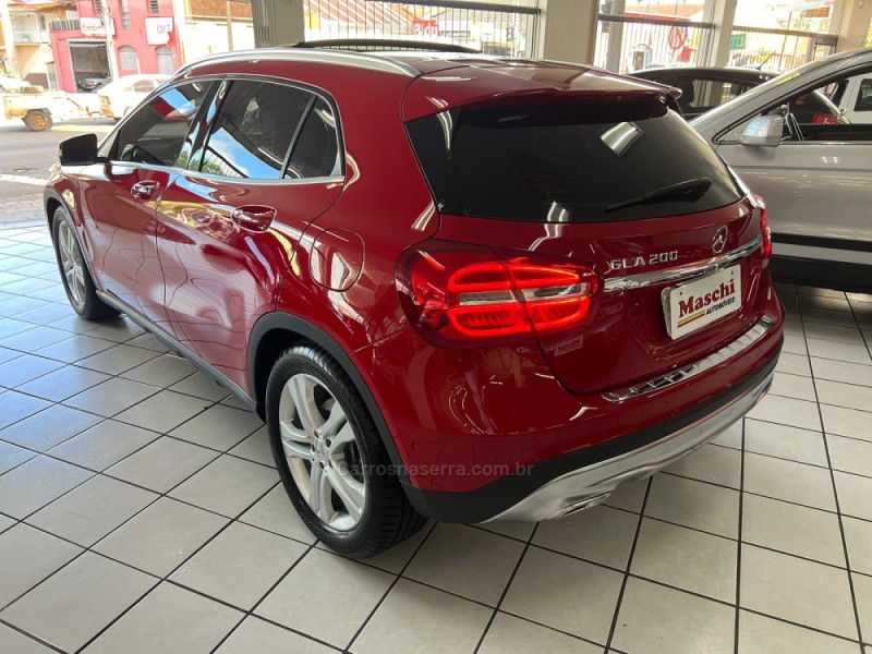 GLA 200 1.6 CGI VISION BLACK EDITION 16V TURBO FLEX 4P AUTOMÁTICO - 2015 - CAXIAS DO SUL