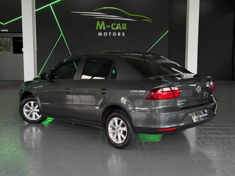 VOYAGE 1.6 MI COMFORTLINE 8V FLEX 4P MANUAL - 2015 - FELIZ