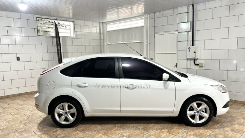 FOCUS 1.6 GLX 8V FLEX 4P MANUAL - 2013 - BENTO GONçALVES