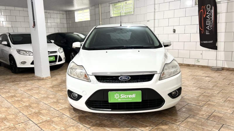 FOCUS 1.6 GLX 8V FLEX 4P MANUAL - 2013 - BENTO GONçALVES