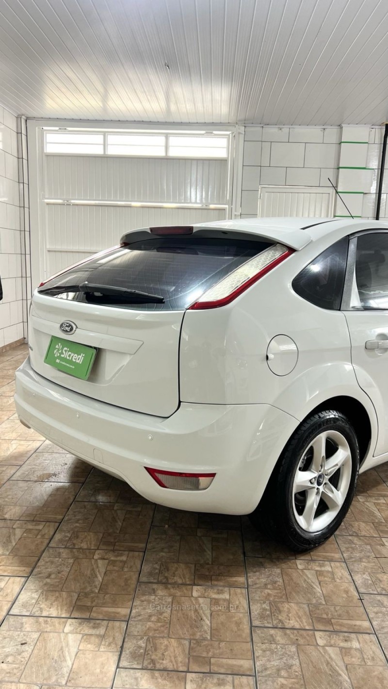 FOCUS 1.6 GLX 8V FLEX 4P MANUAL - 2013 - BENTO GONçALVES
