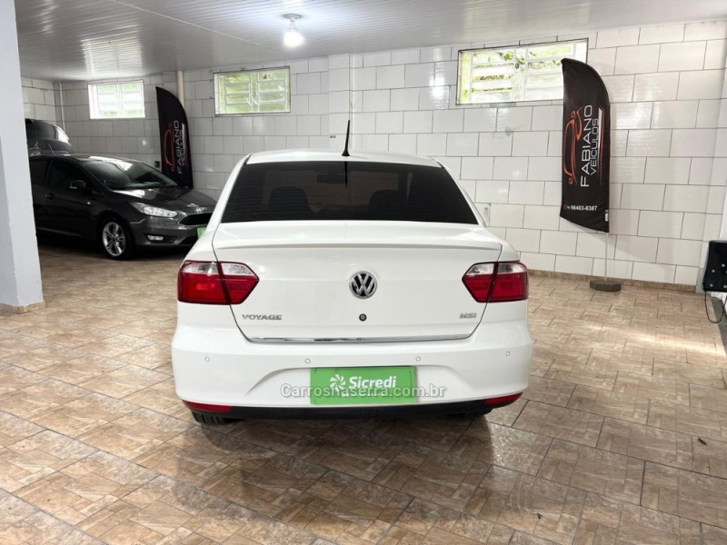 VOYAGE 1.6 MSI TOTALFLEX HIGHLINE 4P MANUAL - 2015 - BENTO GONçALVES