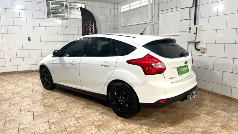 FOCUS 1.6 SE 8V FLEX 4P MANUAL - 2015 - BENTO GONçALVES