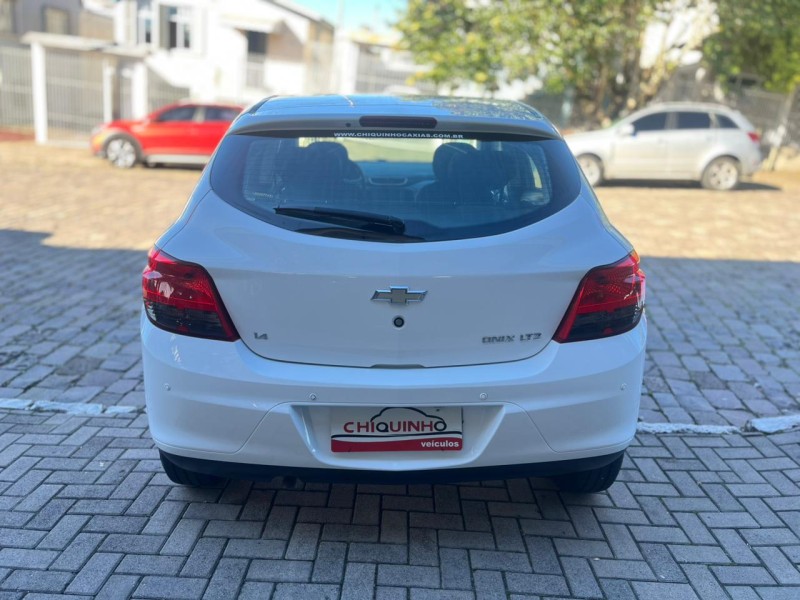 ONIX 1.4 MPFI LTZ 8V FLEX 4P MANUAL - 2014 - CAXIAS DO SUL
