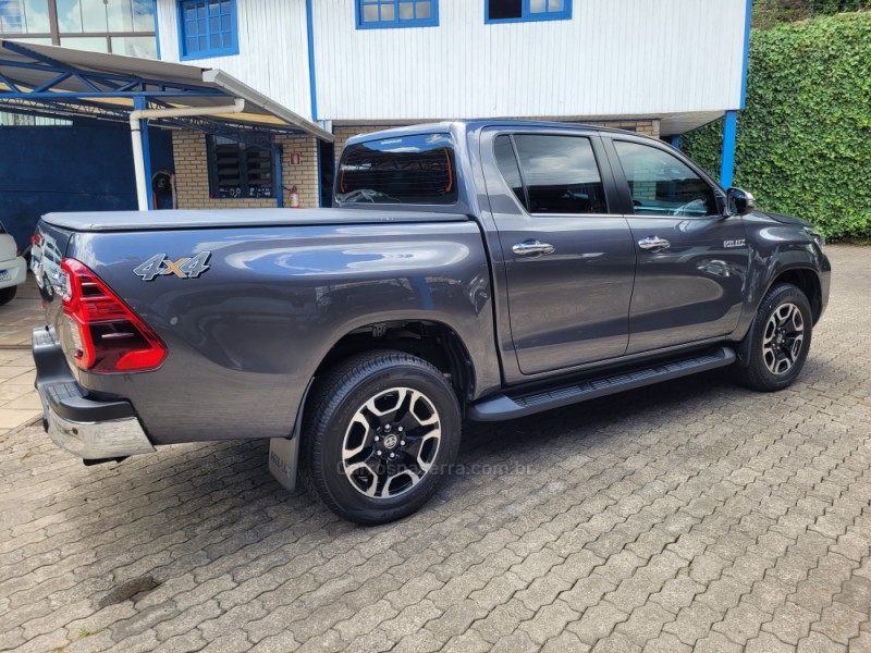 HILUX 2.8 SRX 4X4 CD 16V DIESEL 4P AUTOMÁTICO - 2023 - CAXIAS DO SUL
