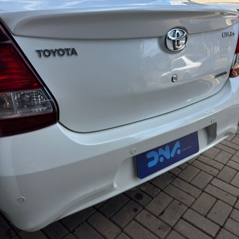 ETIOS 1.5 PLATINUM SEDAN 16V FLEX 4P AUTOMÁTICO - 2018 - LAJEADO