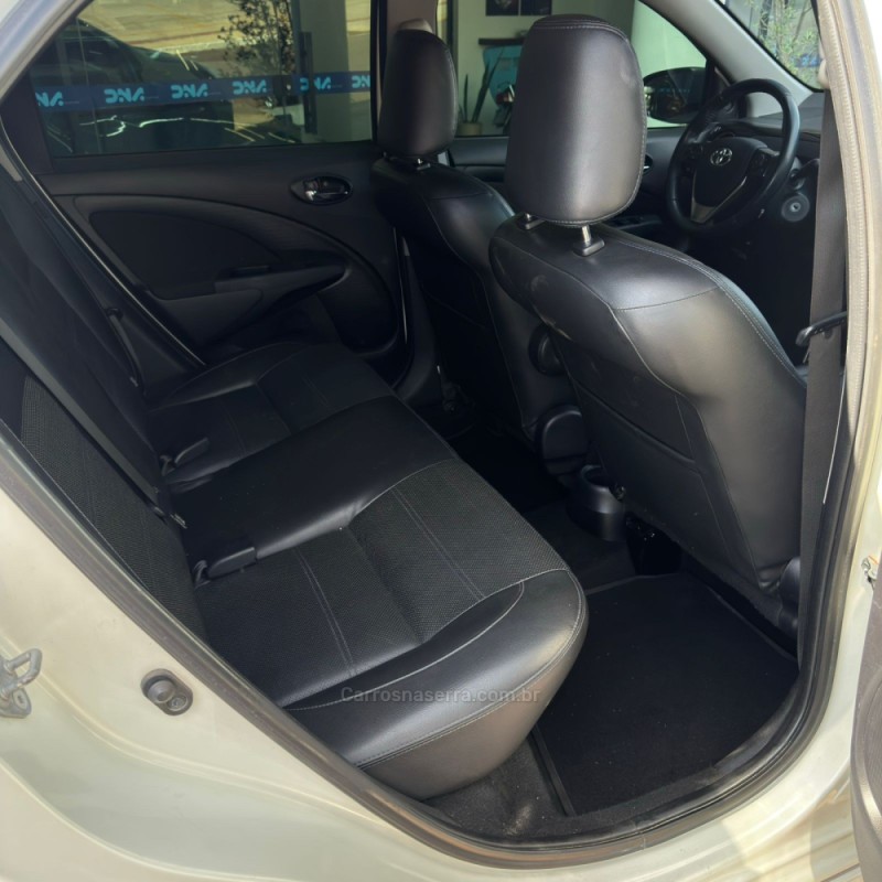 ETIOS 1.5 PLATINUM SEDAN 16V FLEX 4P AUTOMÁTICO - 2018 - LAJEADO