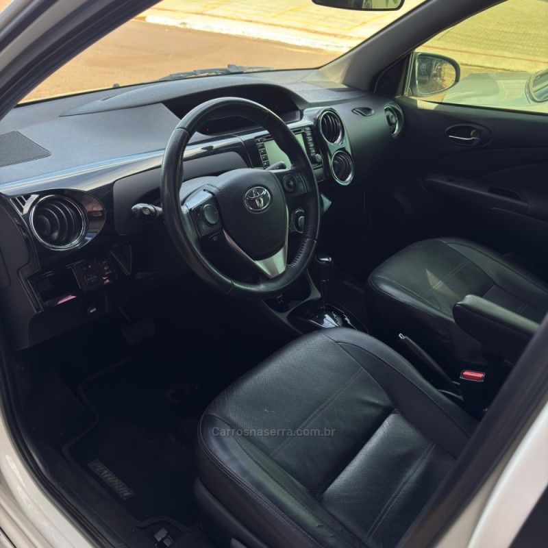 ETIOS 1.5 PLATINUM SEDAN 16V FLEX 4P AUTOMÁTICO - 2018 - LAJEADO