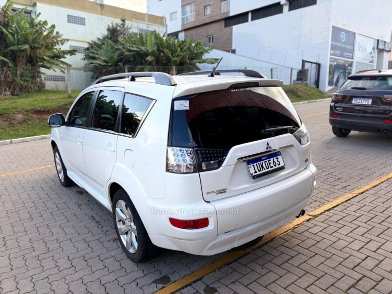 OUTLANDER 3.0 GT 4X4 V6 24V GASOLINA 4P AUTOMÁTICO - 2013 - FELIZ