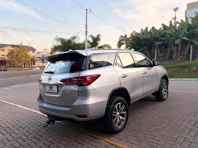 HILUX SW4 2.8 SRX 4X4 7 LUGARES 16V TURBO INTERCOOLER DIESEL 4P AUTOMÁTICO - 2019 - FELIZ