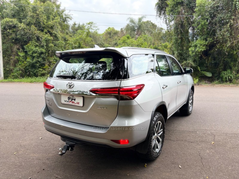 HILUX SW4 2.8 SRX 4X4 7 LUGARES 16V TURBO INTERCOOLER DIESEL 4P AUTOMÁTICO - 2019 - FELIZ