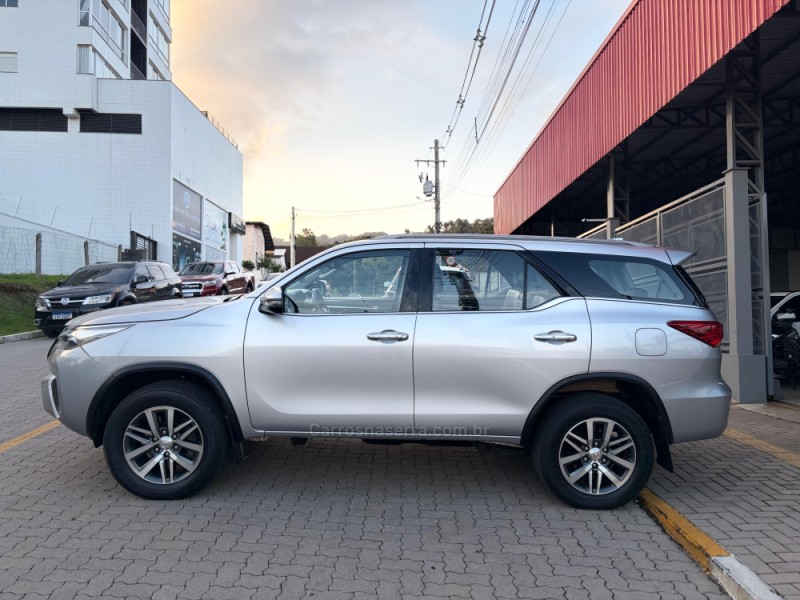 hilux sw4 2.8 srx 4x4 7 lugares 16v turbo intercooler diesel 4p automatico 2019 feliz