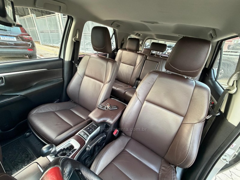 HILUX SW4 2.8 SRX 4X4 7 LUGARES 16V TURBO INTERCOOLER DIESEL 4P AUTOMÁTICO - 2019 - FELIZ