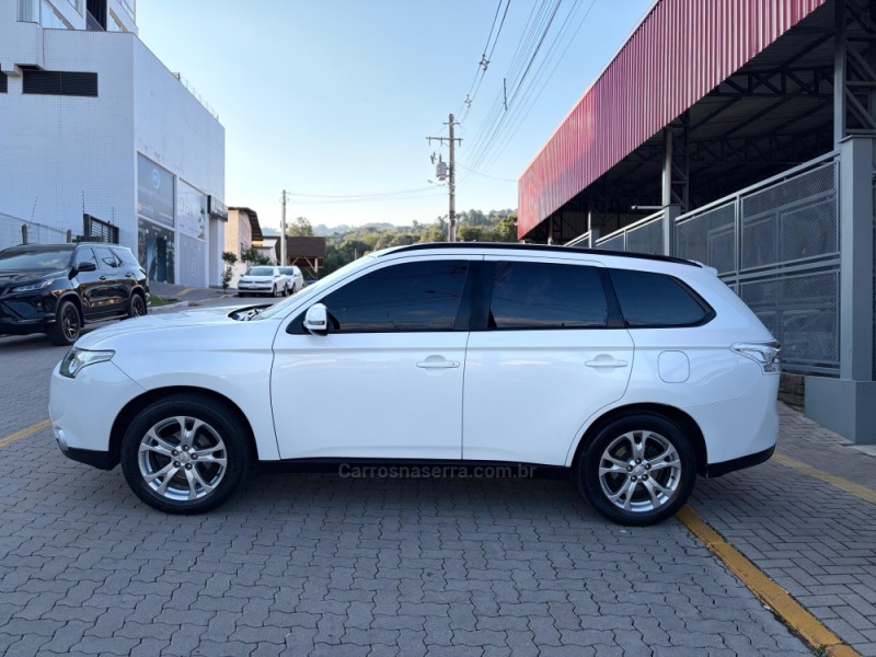 outlander 2.0 16v gasolina 4p automatico 2014 feliz