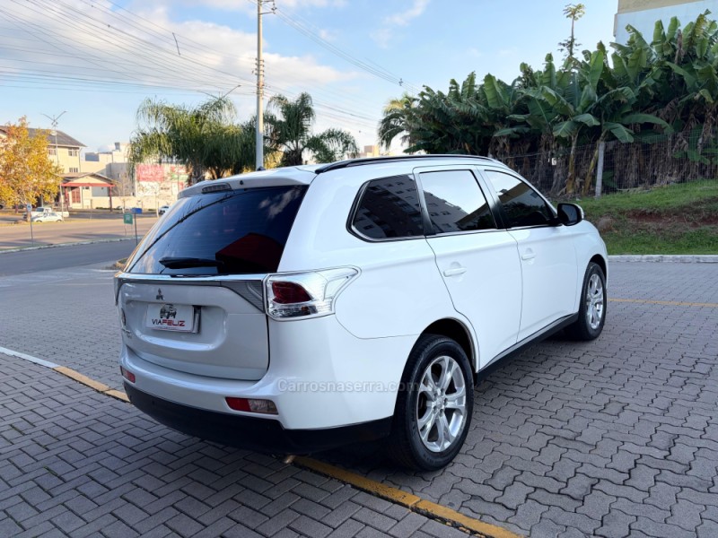 OUTLANDER 2.0 16V GASOLINA 4P AUTOMÁTICO - 2014 - FELIZ