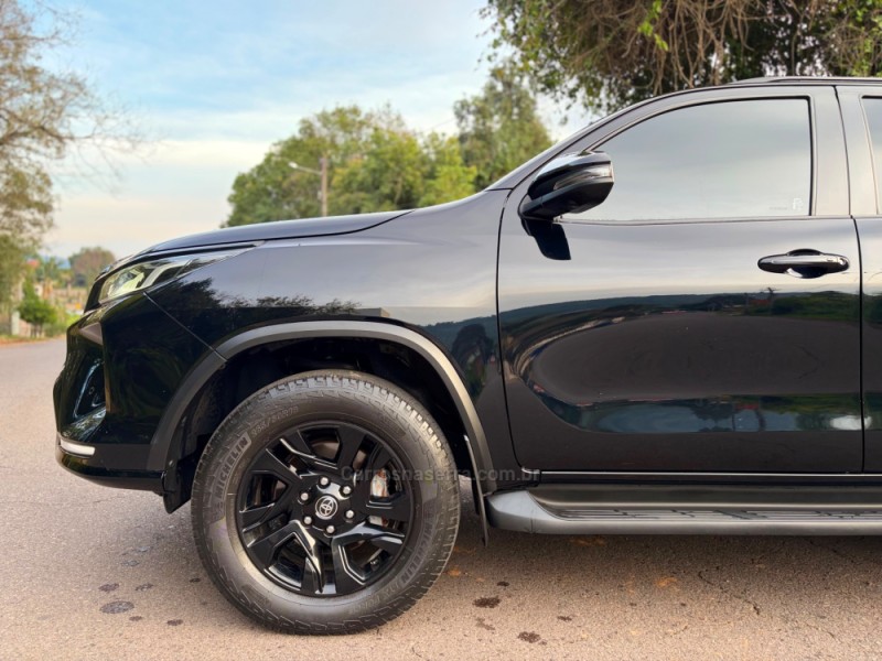 HILUX SW4 2.8 SRX 4X4 DIAMOND 16V TURBO DIESEL 4P 7 LUGARES AUTOMÁTICO - 2023 - FELIZ