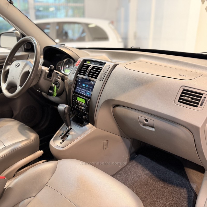 TUCSON 2.0 MPFI GLS 16V 143CV 2WD FLEX 4P AUTOMÁTICO - 2016 - NOVO HAMBURGO