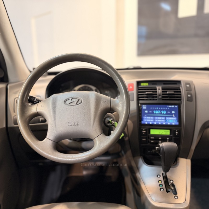 TUCSON 2.0 MPFI GLS 16V 143CV 2WD FLEX 4P AUTOMÁTICO - 2016 - NOVO HAMBURGO