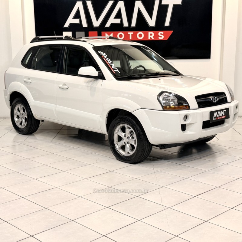 tucson 2.0 mpfi gls 16v 143cv 2wd flex 4p automatico 2016 novo hamburgo