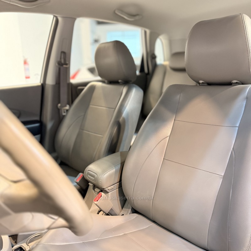 TUCSON 2.0 MPFI GLS 16V 143CV 2WD FLEX 4P AUTOMÁTICO - 2016 - NOVO HAMBURGO