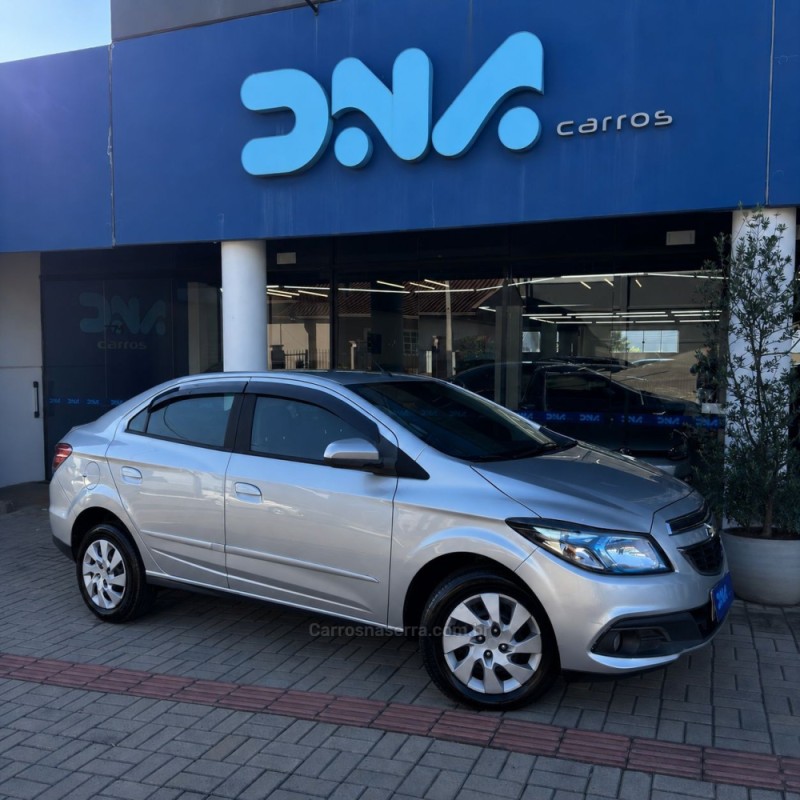 PRISMA 1.0 MPFI LT 8V FLEX 4P MANUAL - 2015 - LAJEADO