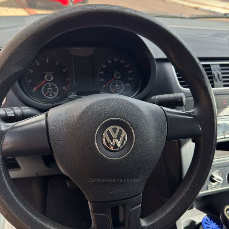 FOX 1.0 ITREND 8V FLEX 4P MANUAL - 2013 - LAJEADO