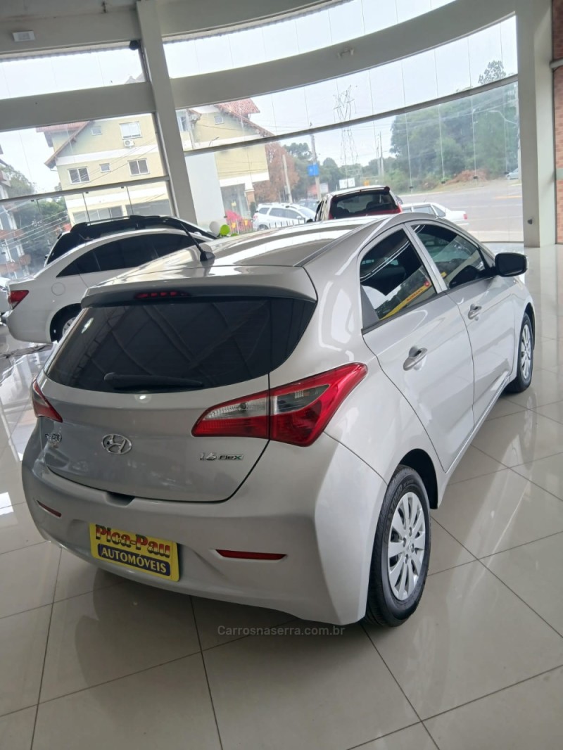 HB20 1.6 COMFORT 16V FLEX 4P MANUAL - 2013 - NOVA PETRóPOLIS