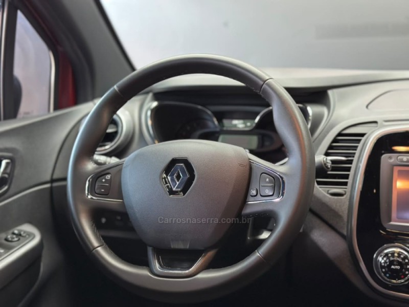 CAPTUR 1.6 16V INTENSE BOSE FLEX 4P AUTOMÁTICO - 2020 - VACARIA