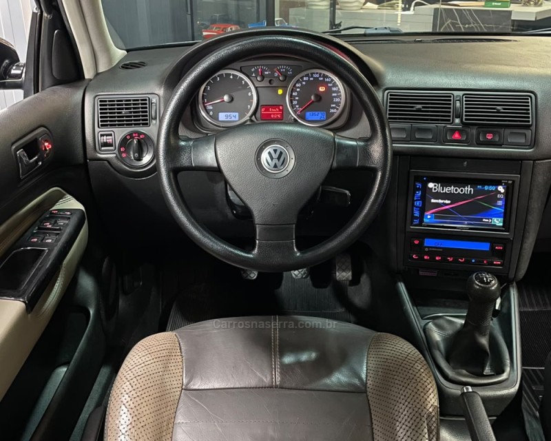 GOLF 1.6 MI SPORTLINE 8V FLEX 4P MANUAL - 2008 - VACARIA