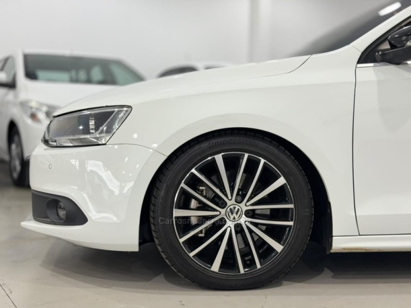 JETTA 2.0 TSI HIGHLINE 211CV GASOLINA 4P DSG - 2014 - VACARIA