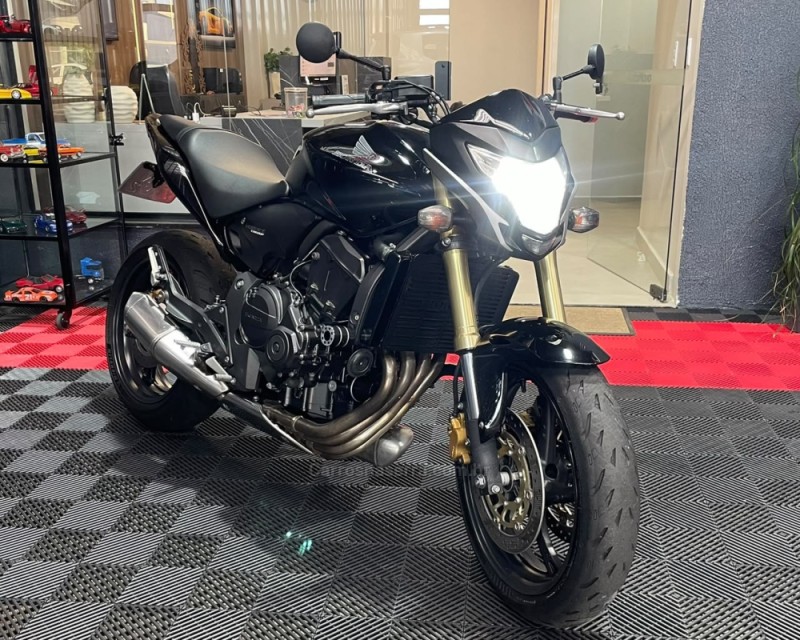 CB 600F HORNET - 2012 - VACARIA