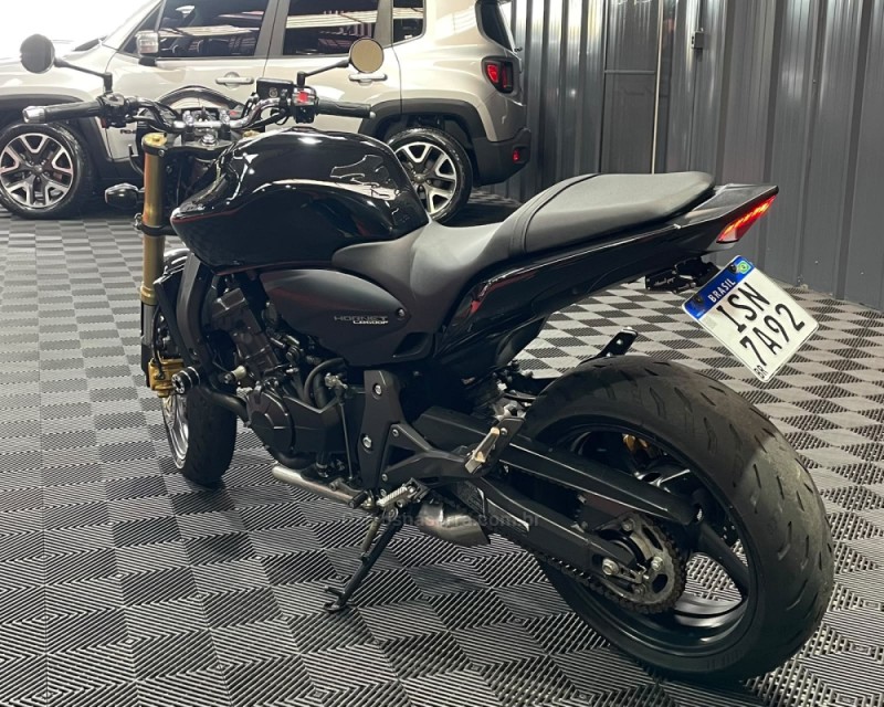 CB 600F HORNET - 2012 - VACARIA