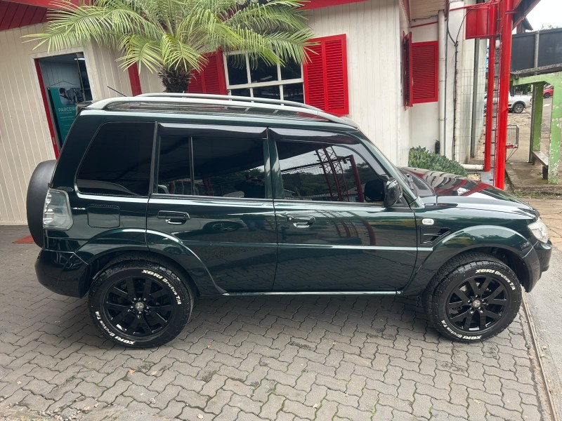 PAJERO TR4 2.0 4X2 16V 140CV FLEX 4P AUTOMÁTICO - 2011 - TRêS COROAS