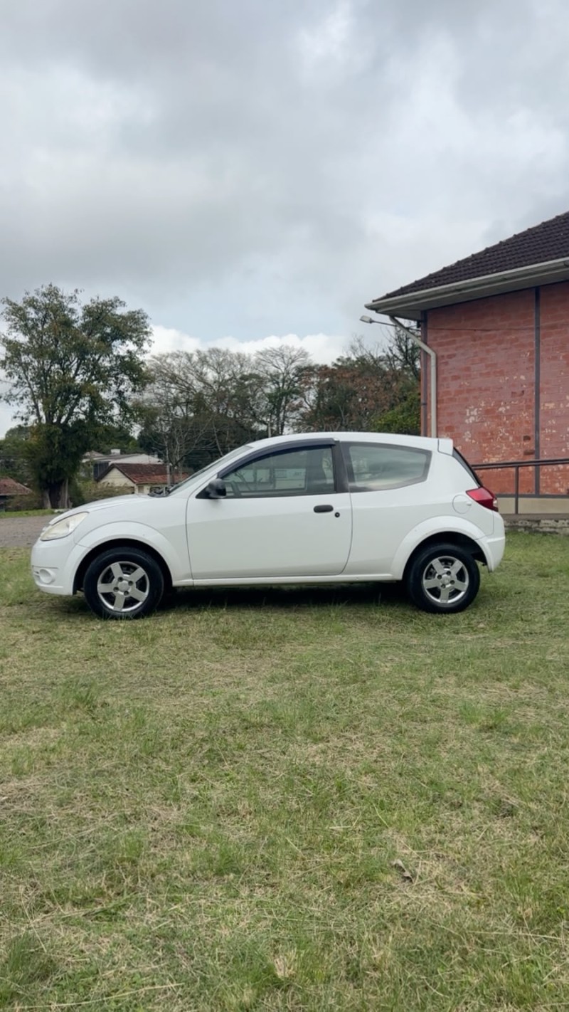 KA 1.0 MPI CLASS 8V FLEX 2P MANUAL - 2011 - SãO SEBASTIãO DO CAí