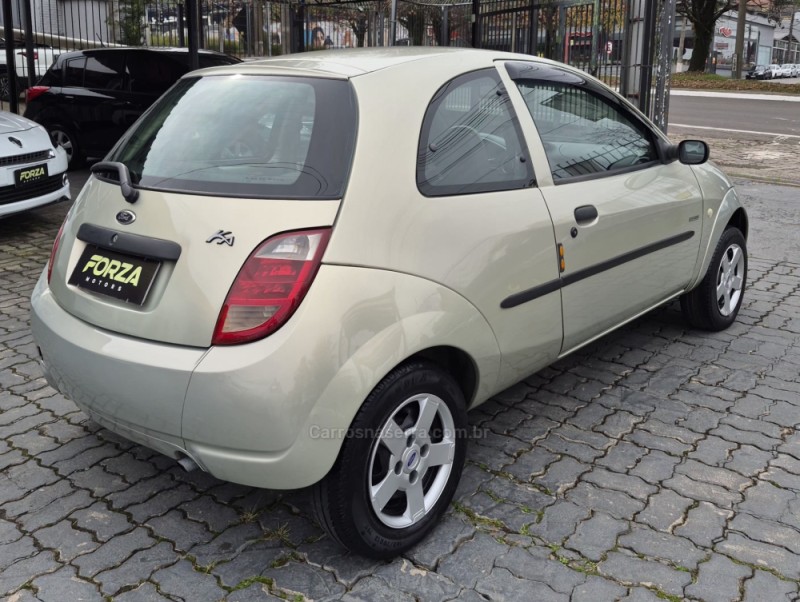 KA 1.0 MPI GL 8V GASOLINA 2P MANUAL - 2004 - CAXIAS DO SUL