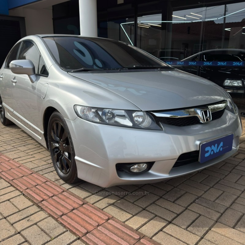 CIVIC 1.8 LXL 16V FLEX 4P AUTOMÁTICO - 2010 - LAJEADO