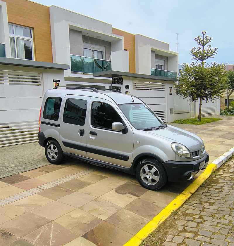 KANGOO 1.6 EXPRESS 16V FLEX 4P MANUAL - 2010 - FARROUPILHA