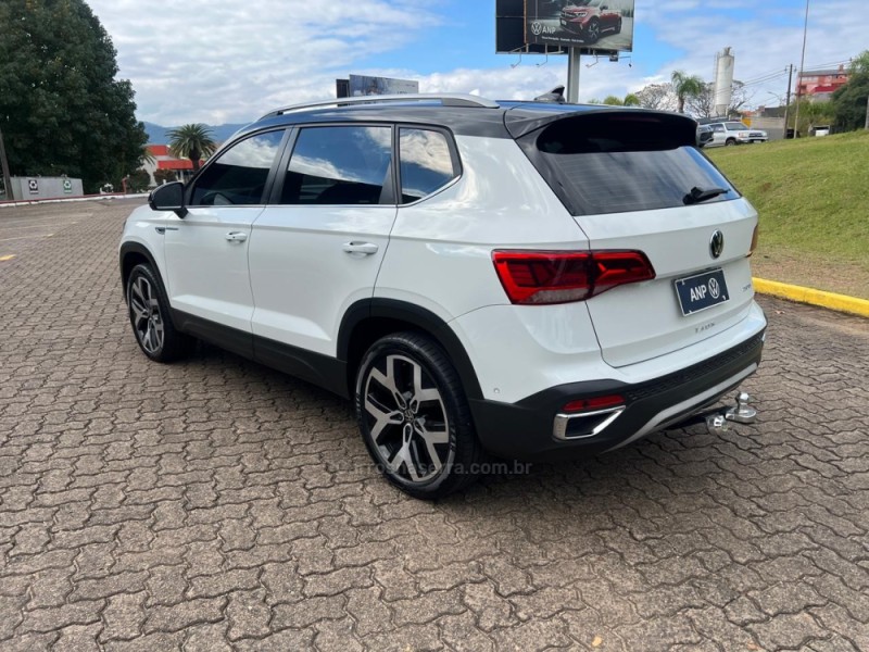 TAOS 1.4 16V HIGHLINE TSI FLEX 4P AUTOMÁTICO - 2024 - NOVA PETRóPOLIS