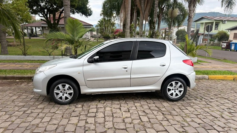 207 1.4 XR SPORT 8V FLEX 4P MANUAL - 2011 - FELIZ