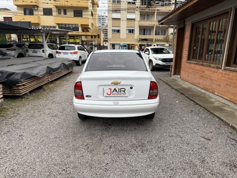CLASSIC 1.0 MPFI SPIRIT 8V FLEX 4P MANUAL - 2009 - GARIBALDI