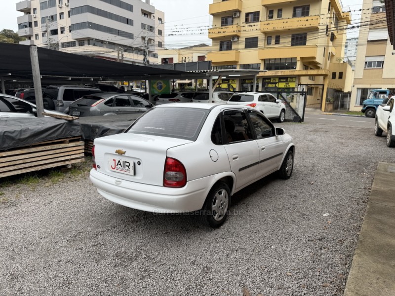 CLASSIC 1.0 MPFI SPIRIT 8V FLEX 4P MANUAL - 2009 - GARIBALDI