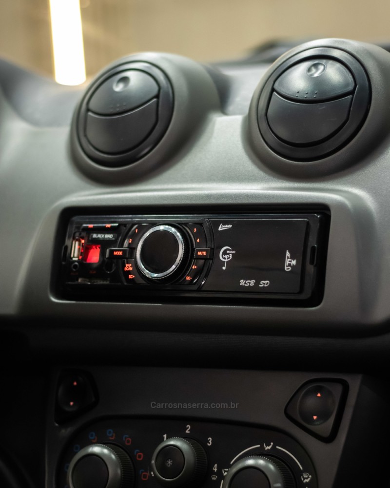 UNO 1.0 VIVACE 8V FLEX 4P MANUAL - 2014 - CAXIAS DO SUL